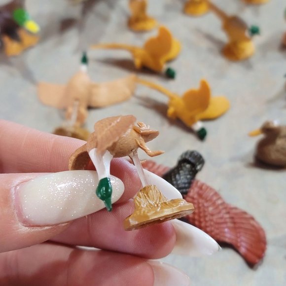 Lot of birds ducks figurines perfect for cake toppers, train sets, and diorama - Picture 2 of 14